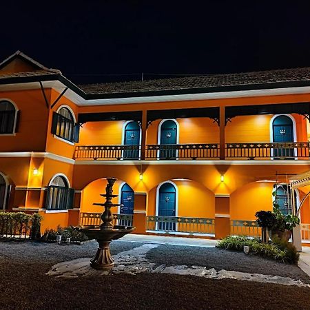 Venice Hotel Hua Hin Bagian luar foto