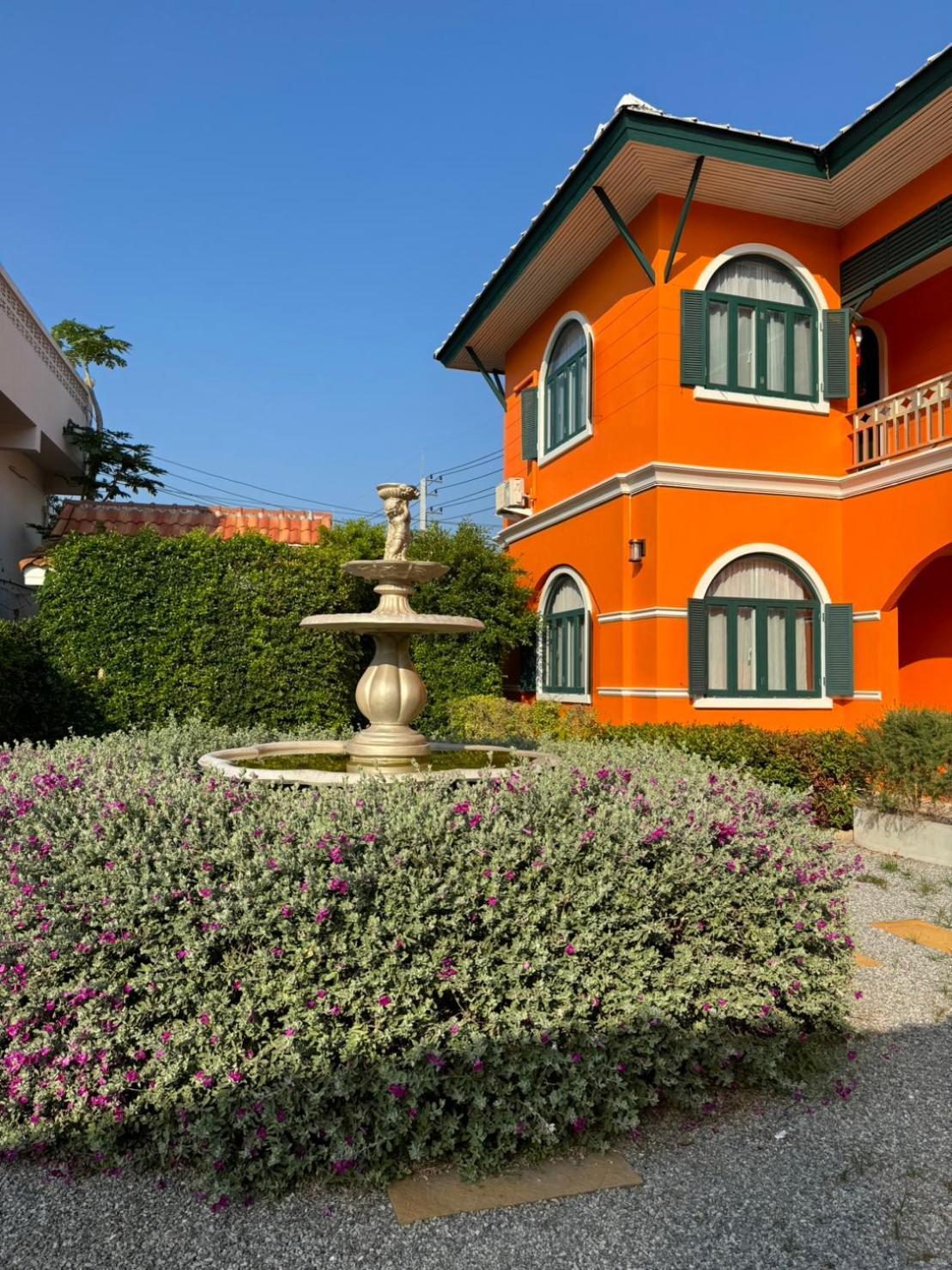 Venice Hotel Hua Hin Bagian luar foto