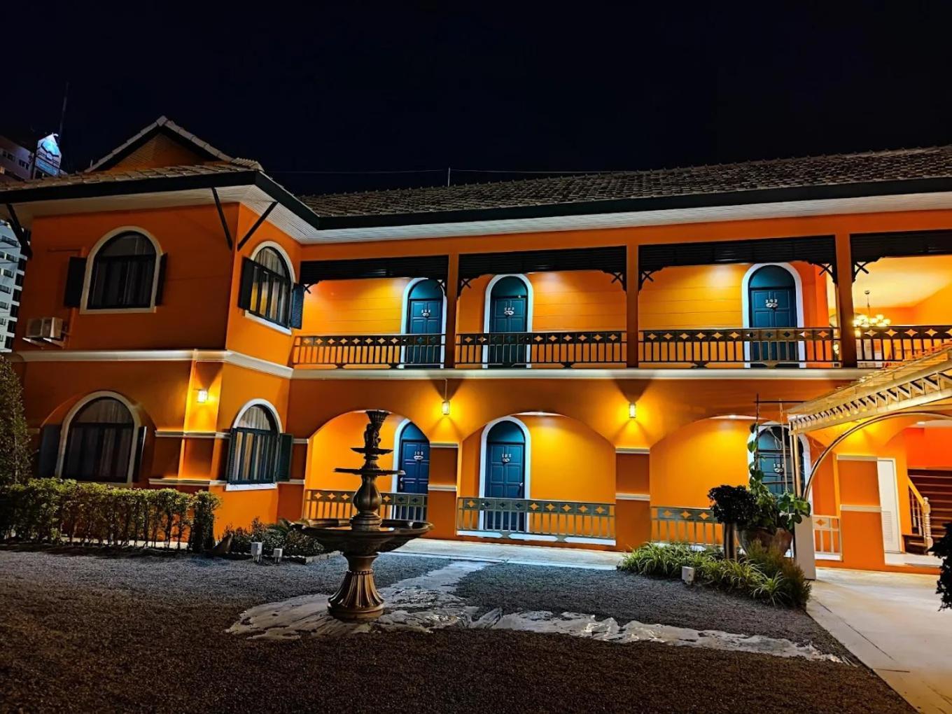 Venice Hotel Hua Hin Bagian luar foto